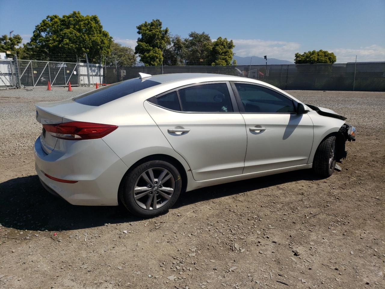 2017 HYUNDAI ELANTRA SE - Image 3