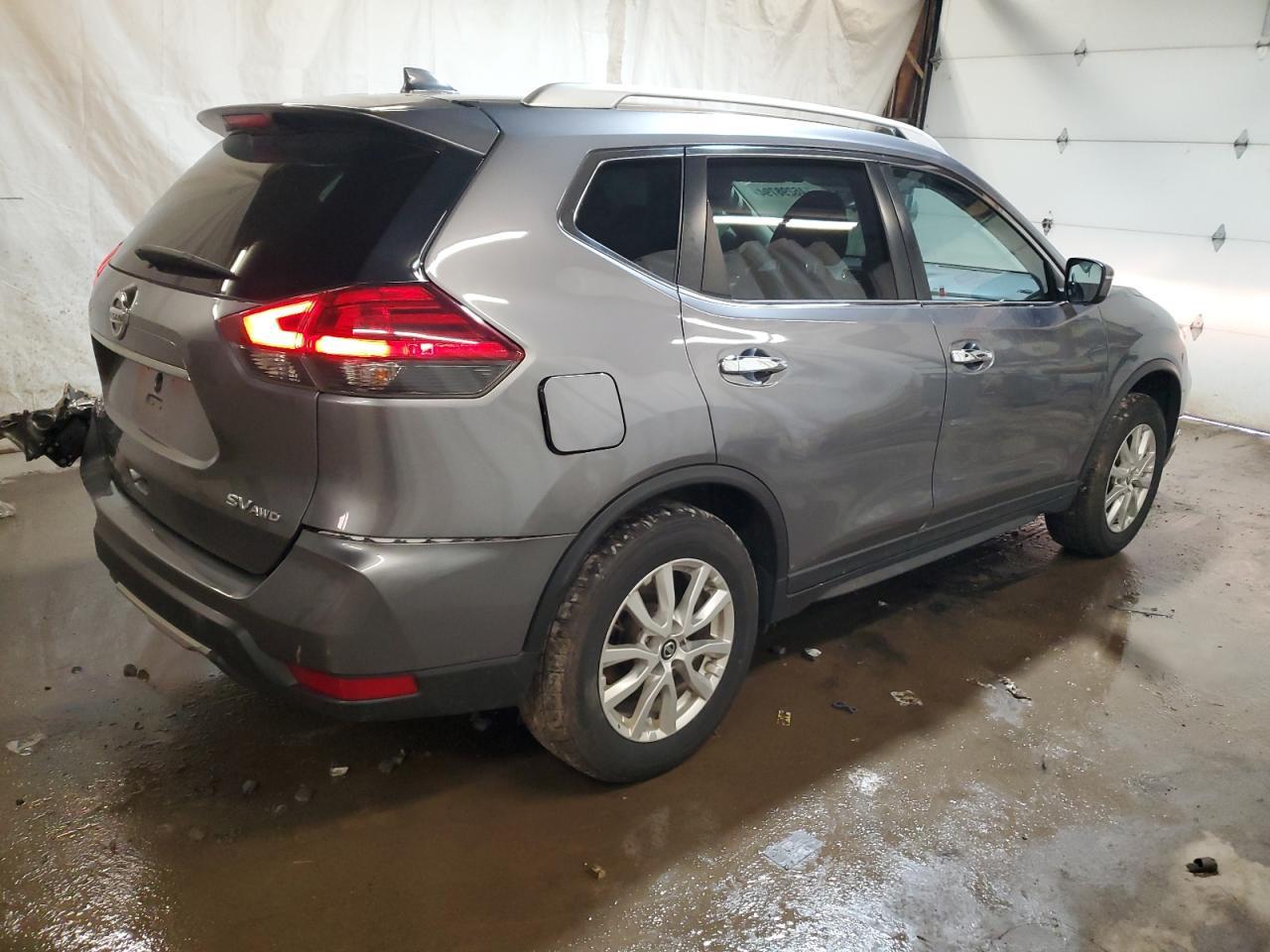 2017 NISSAN ROGUE S - Фото 3
