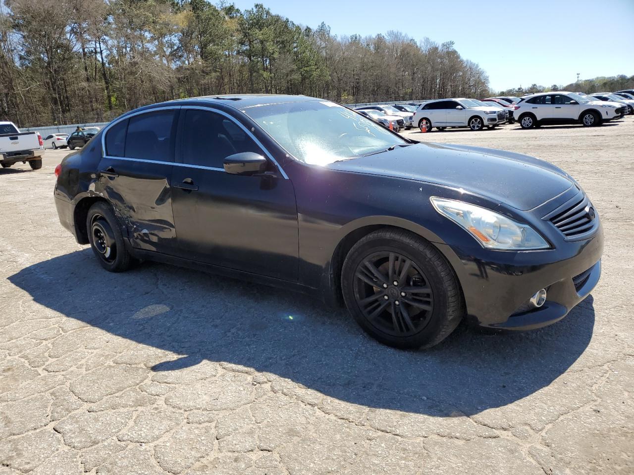 2011 INFINITI G37 - Image 4