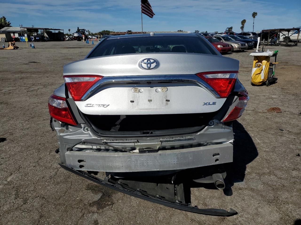 2016 TOYOTA CAMRY LE - Image 6