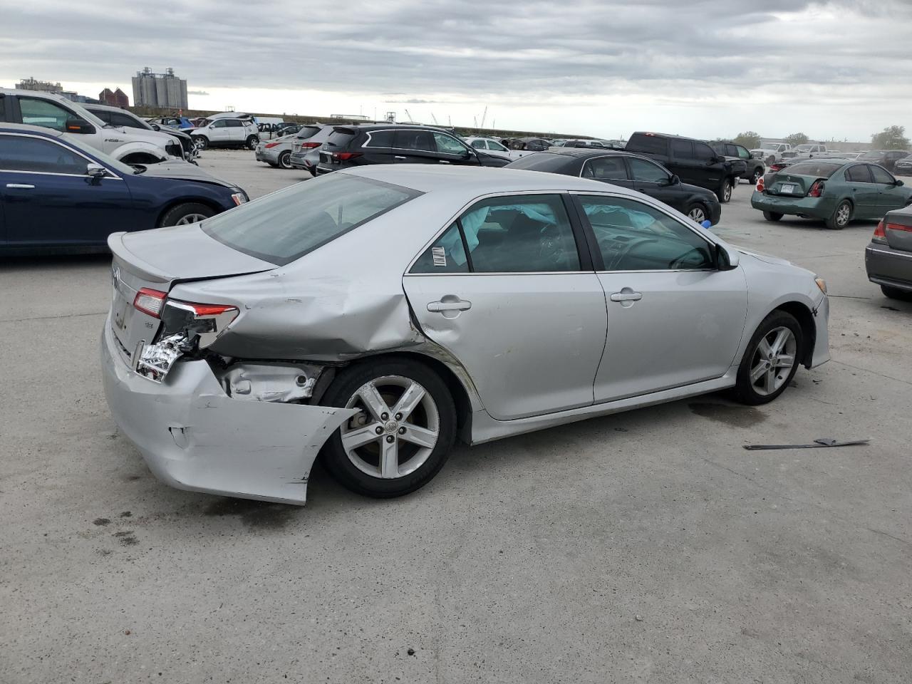 2012 TOYOTA CAMRY BASE - Фото 3