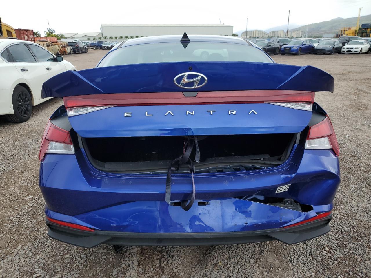 2023 HYUNDAI ELANTRA SE - Image 6