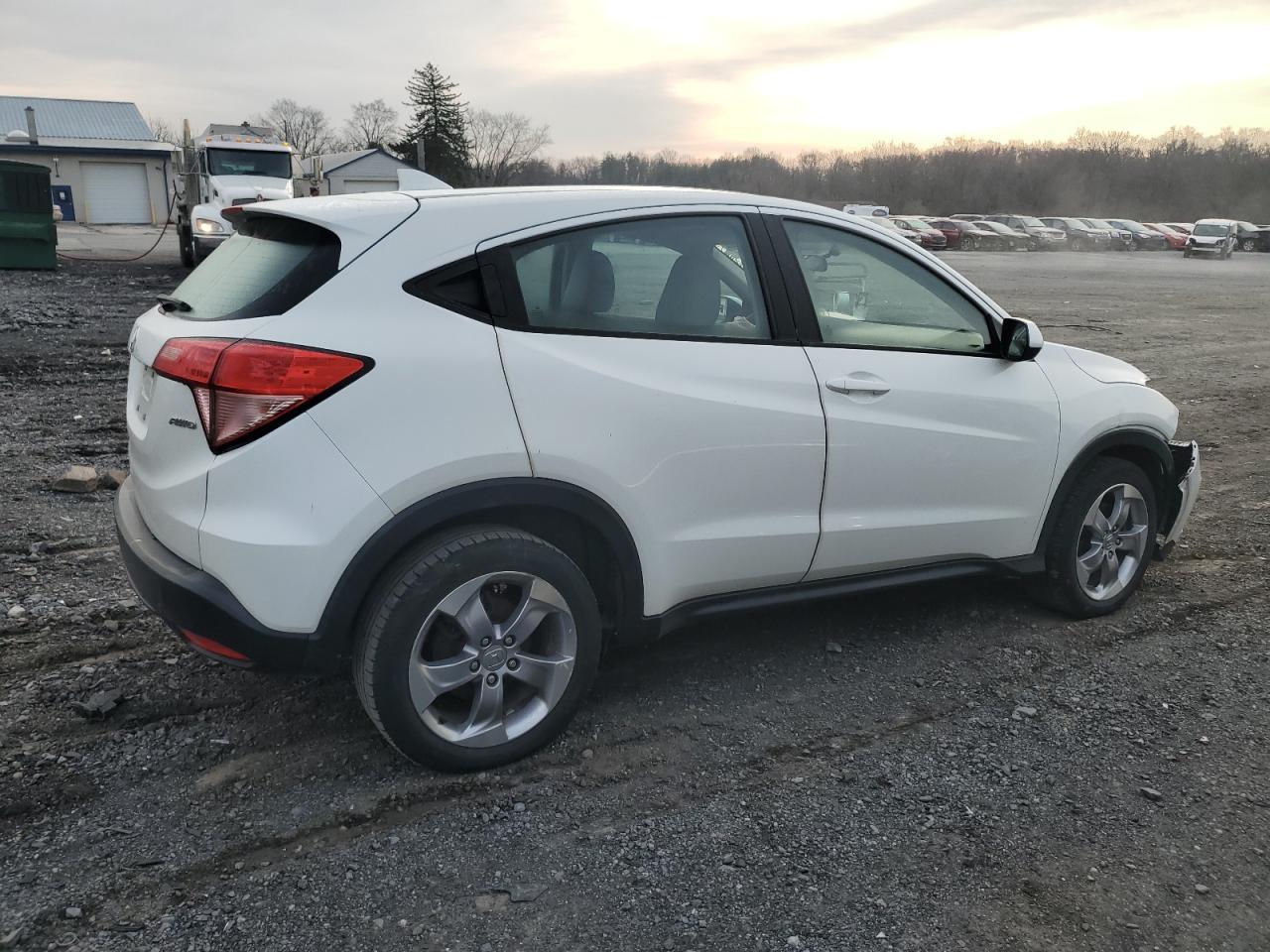 2018 HONDA HR-V LX - Фото 3