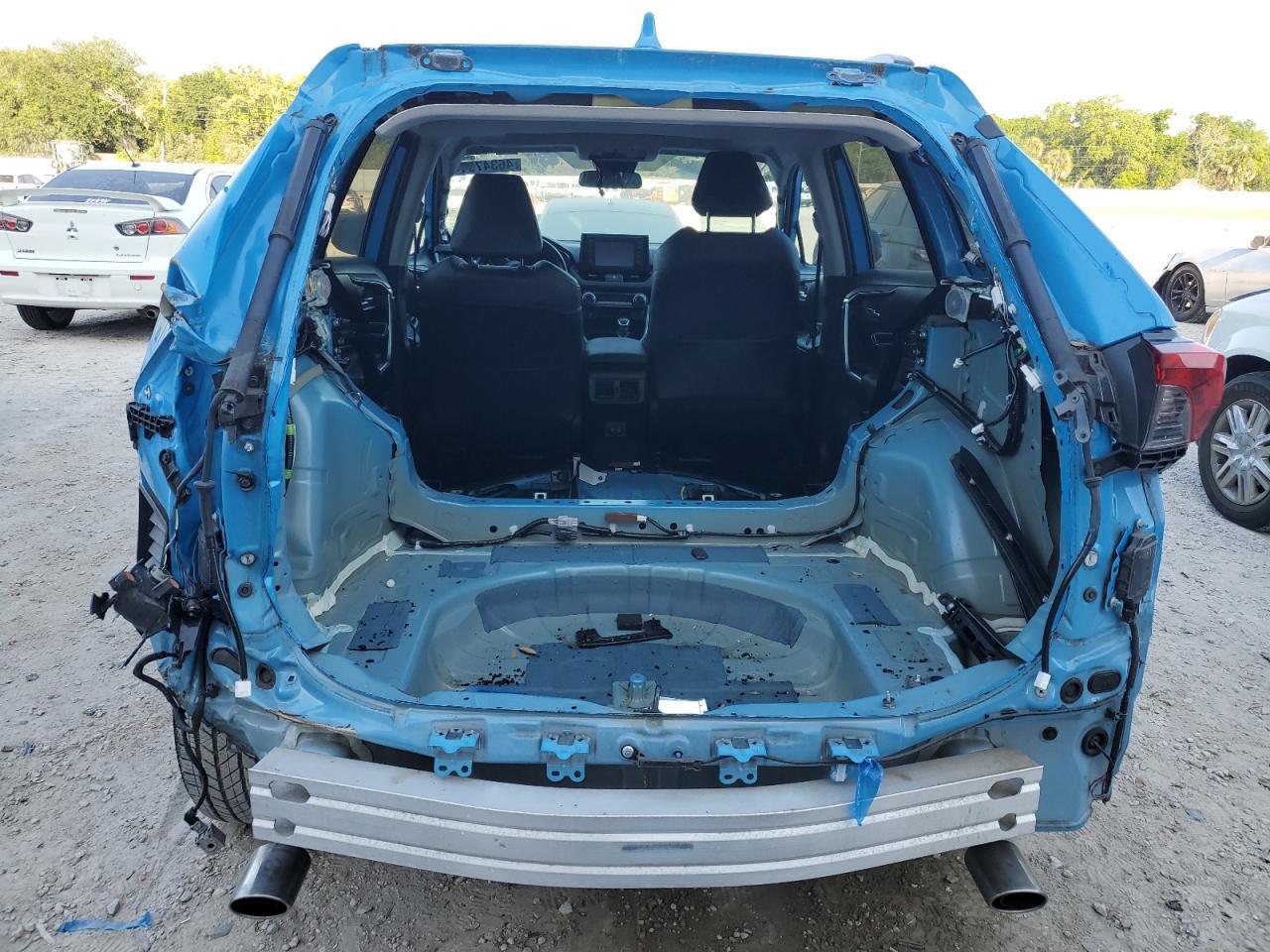2019 TOYOTA RAV4 XLE P - Фото 6
