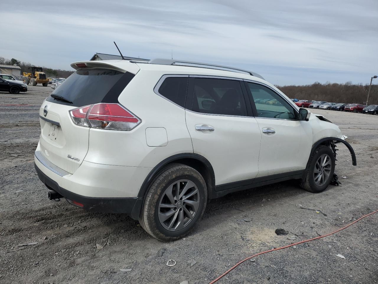 2015 NISSAN ROGUE S - Фото 3