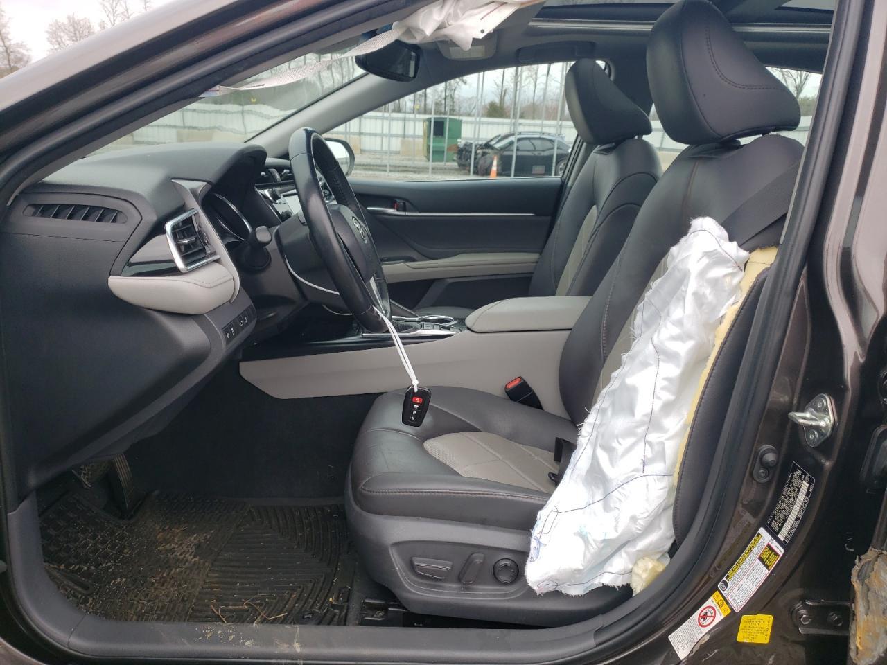 2018 TOYOTA CAMRY L - Image 7