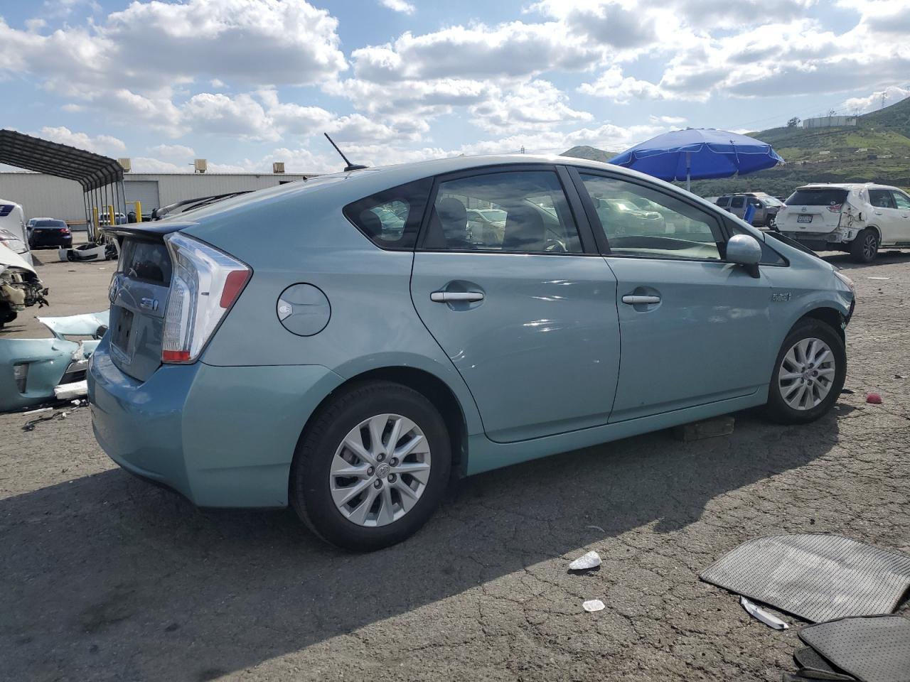 2013 TOYOTA PRIUS PLUG - Image 3