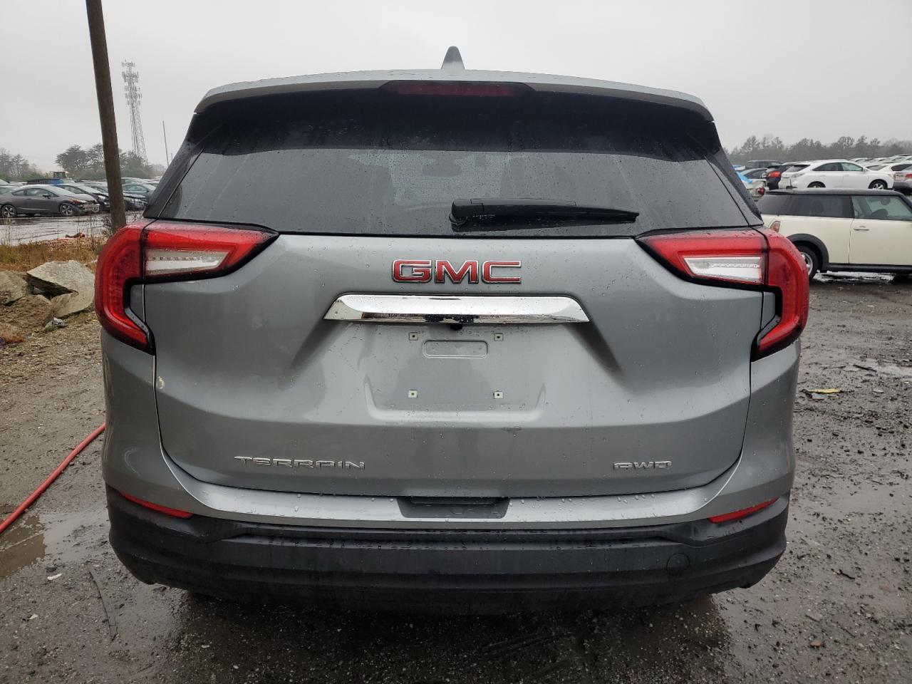 2023 GMC TERRAIN SL - Image 6