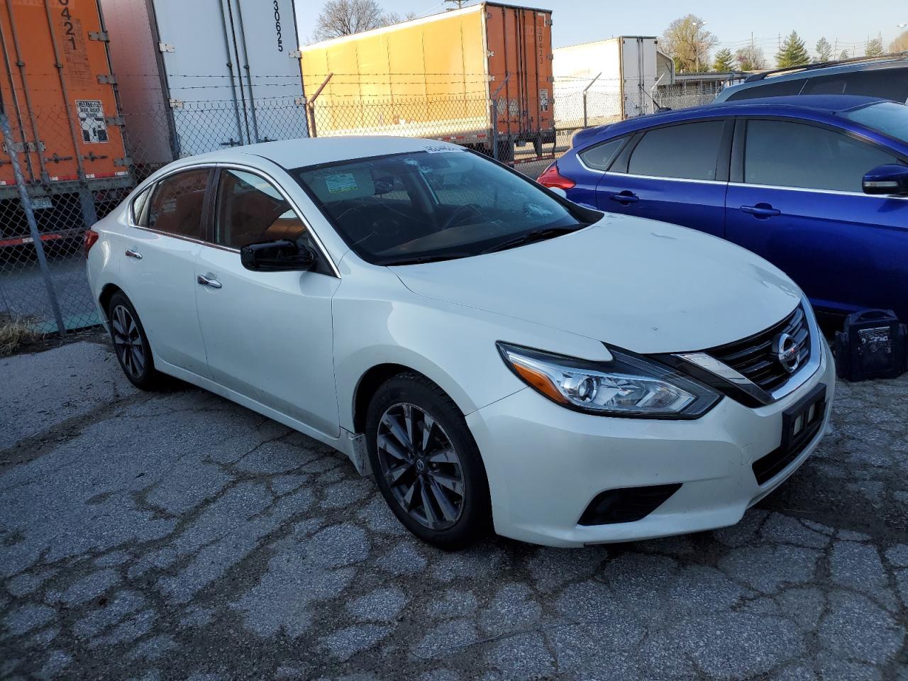 2017 NISSAN ALTIMA 2.5 - Фото 4