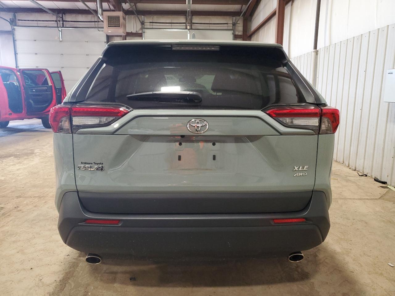 2022 TOYOTA RAV4 XLE - Фото 6