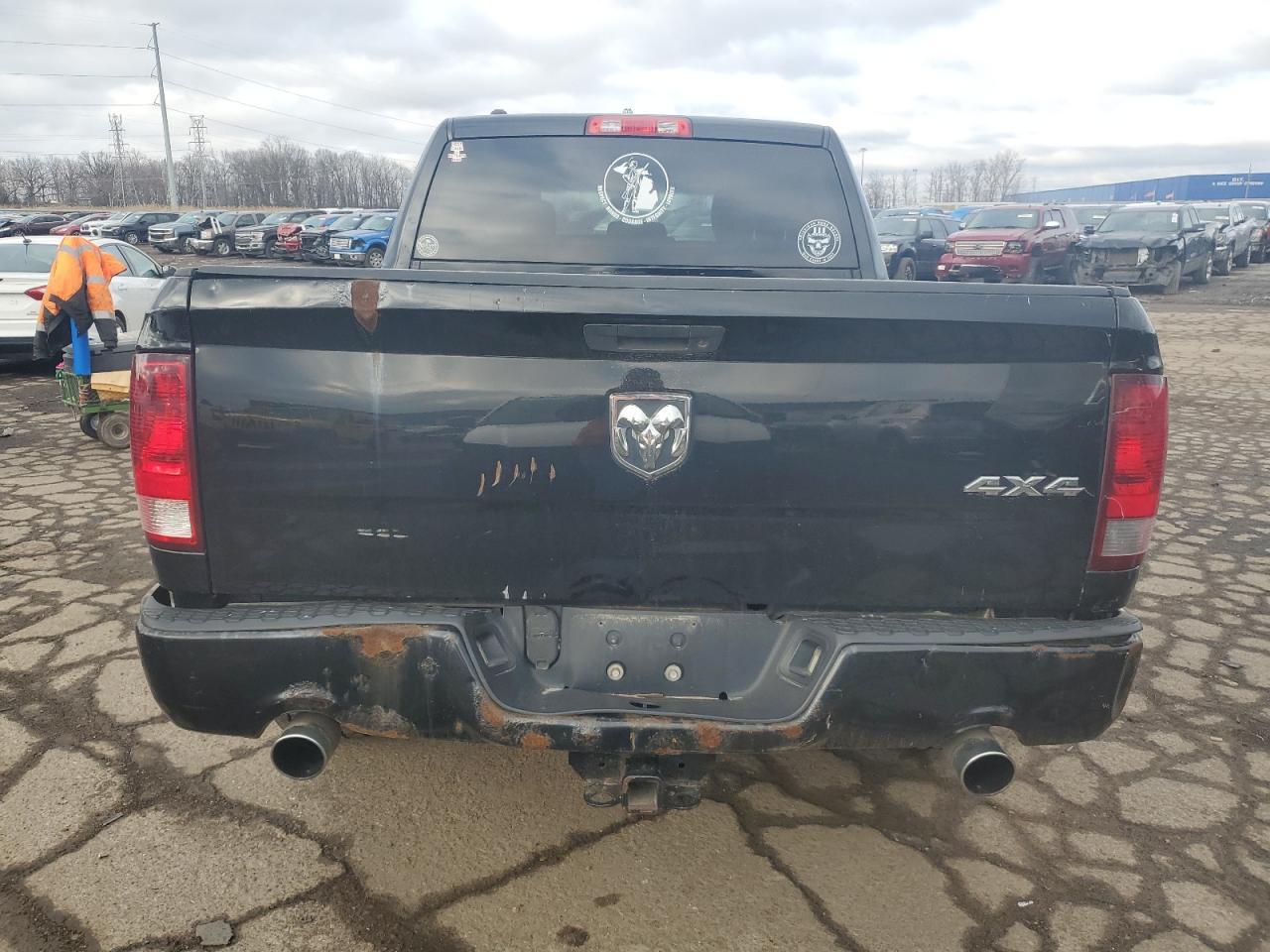 2014 RAM 1500 ST - Image 6