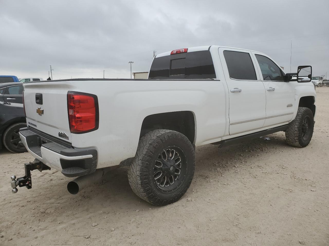 2015 CHEVROLET SILVERADO - Image 3