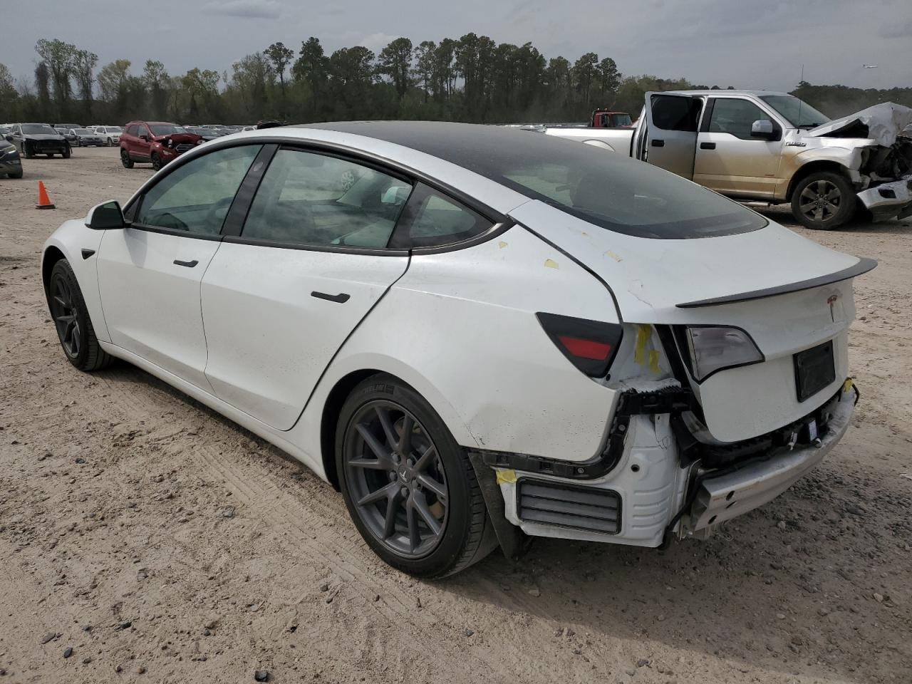 2021 TESLA MODEL 3 - Фото 2