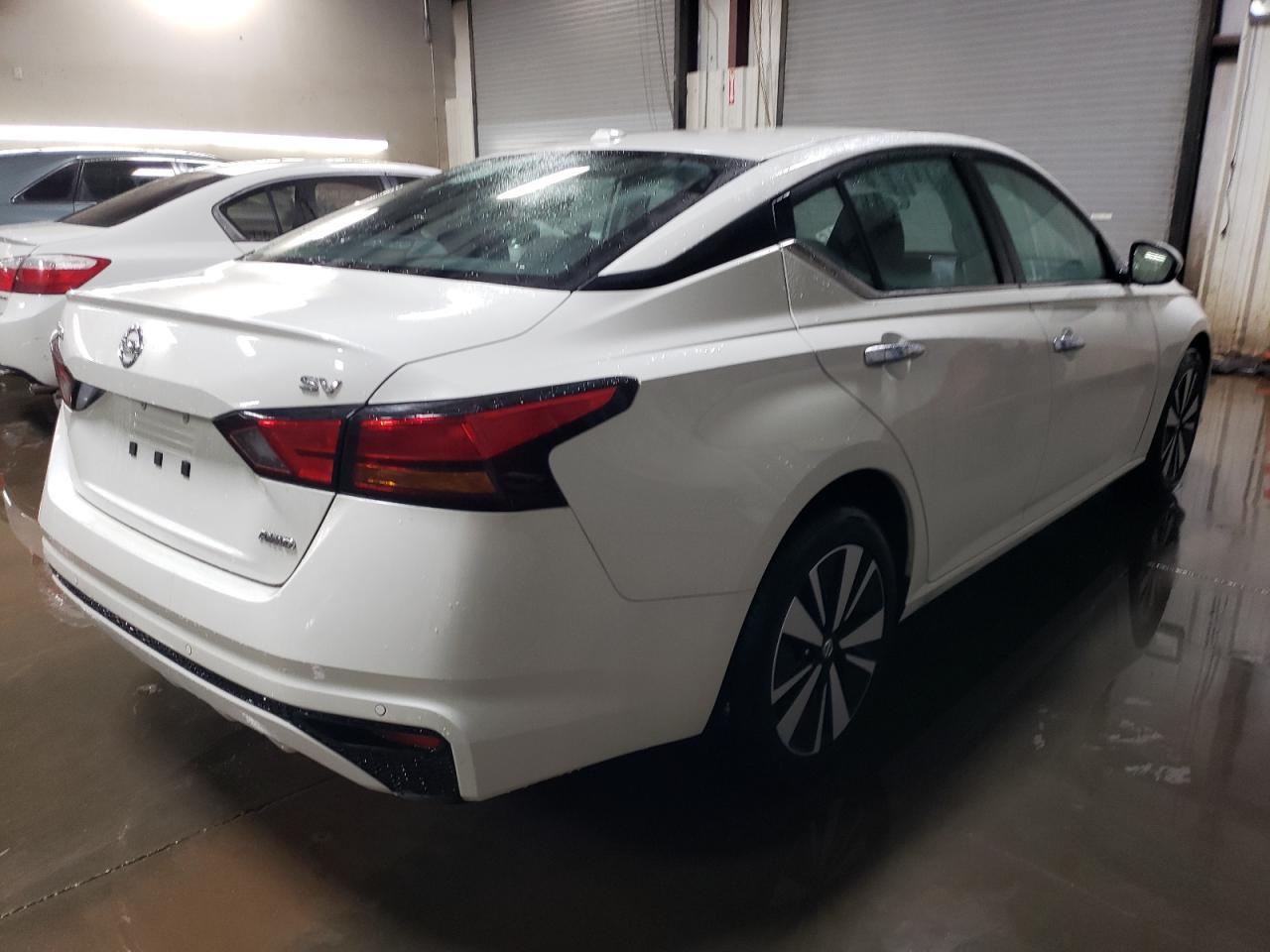 2022 NISSAN ALTIMA SV - Image 3