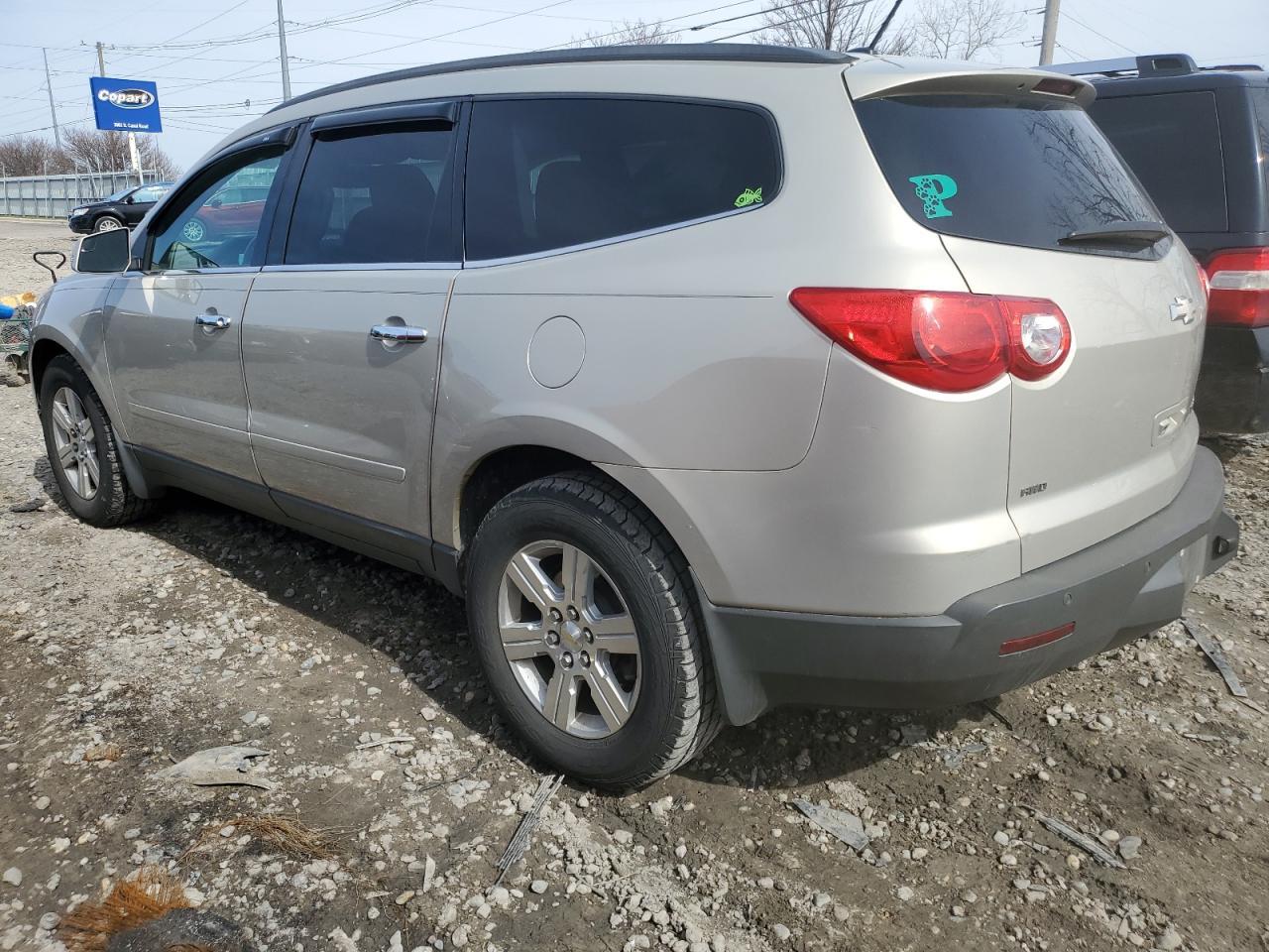 2011 CHEVROLET TRAVERSE L - Фото 2