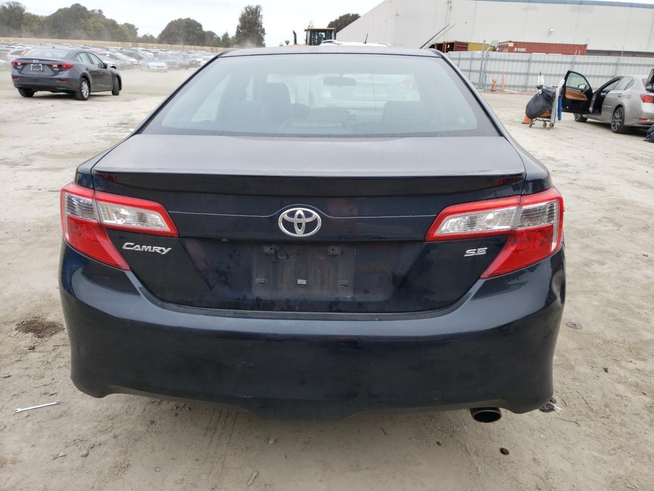 2014 TOYOTA CAMRY L - Фото 6