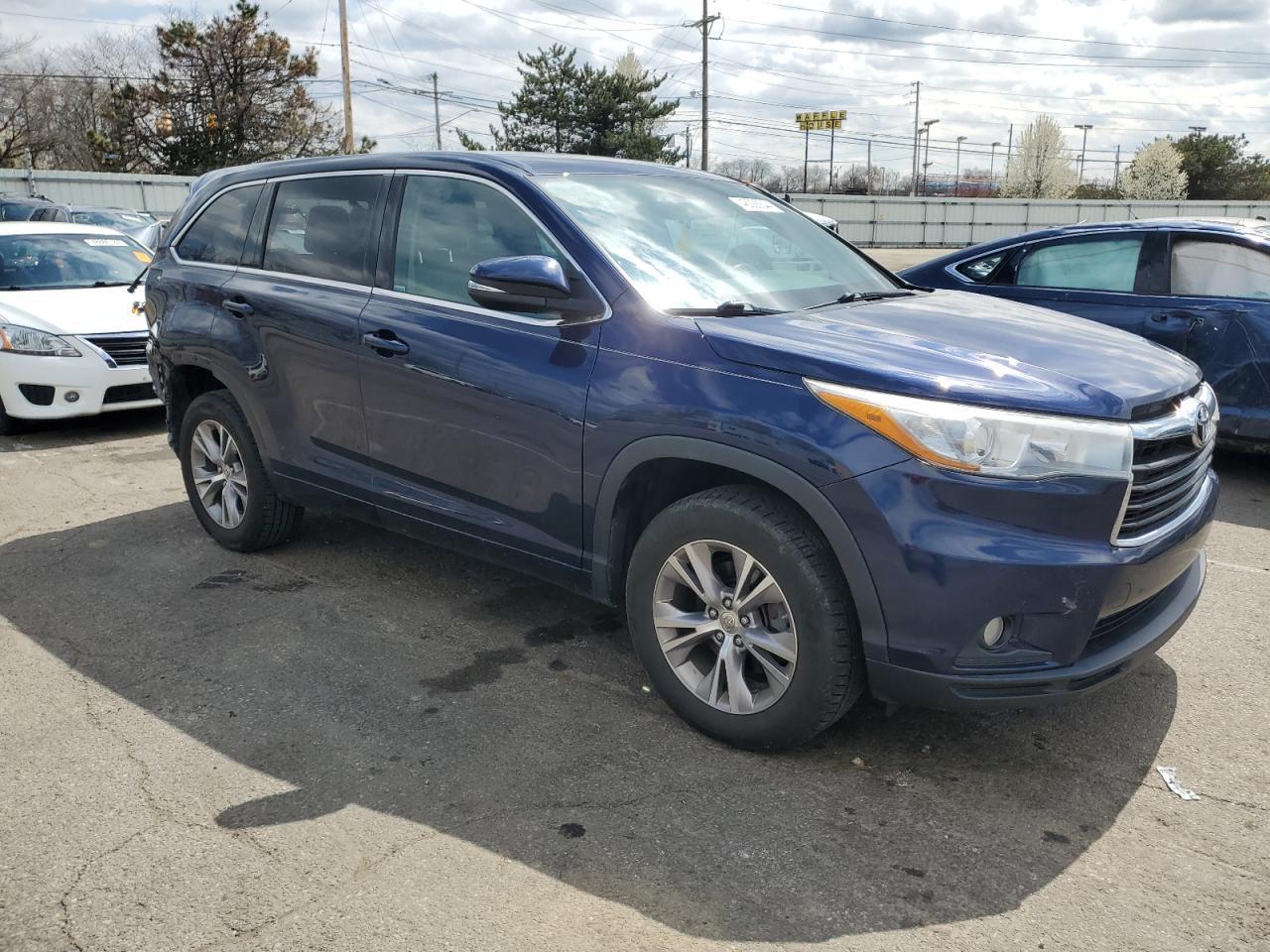 2015 TOYOTA HIGHLANDER - Image 4