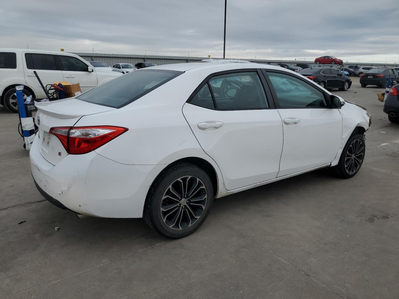 2015 TOYOTA COROLLA L - Image 3
