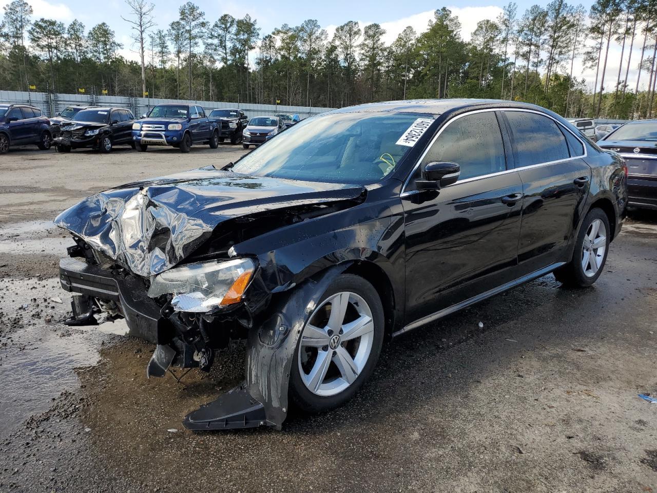 2013 VOLKSWAGEN PASSAT SE