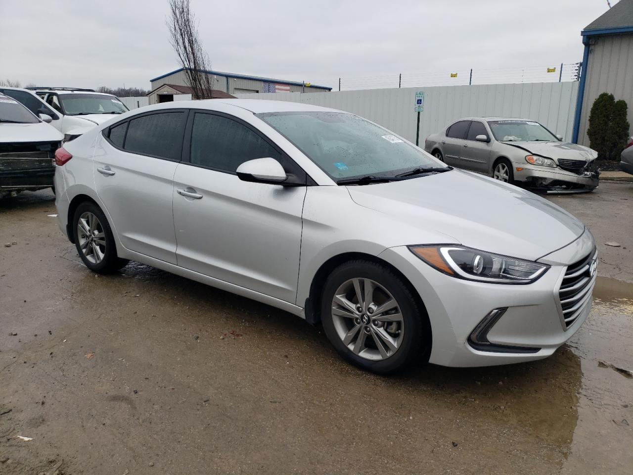 2017 HYUNDAI ELANTRA SE - Image 4