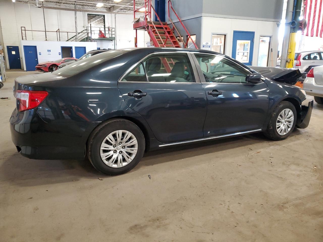 2014 TOYOTA CAMRY L - Image 3