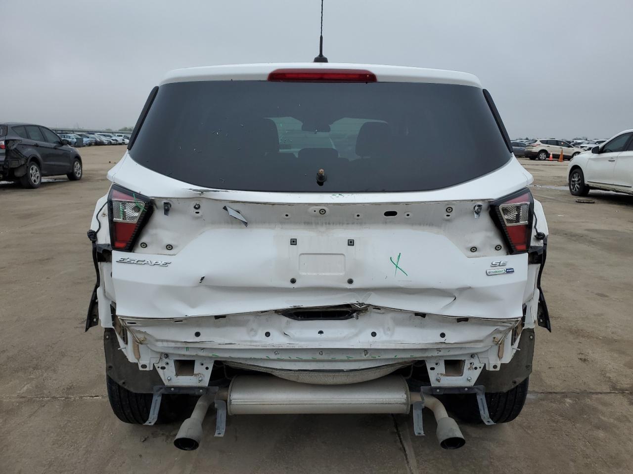 2017 FORD ESCAPE SE - Image 6