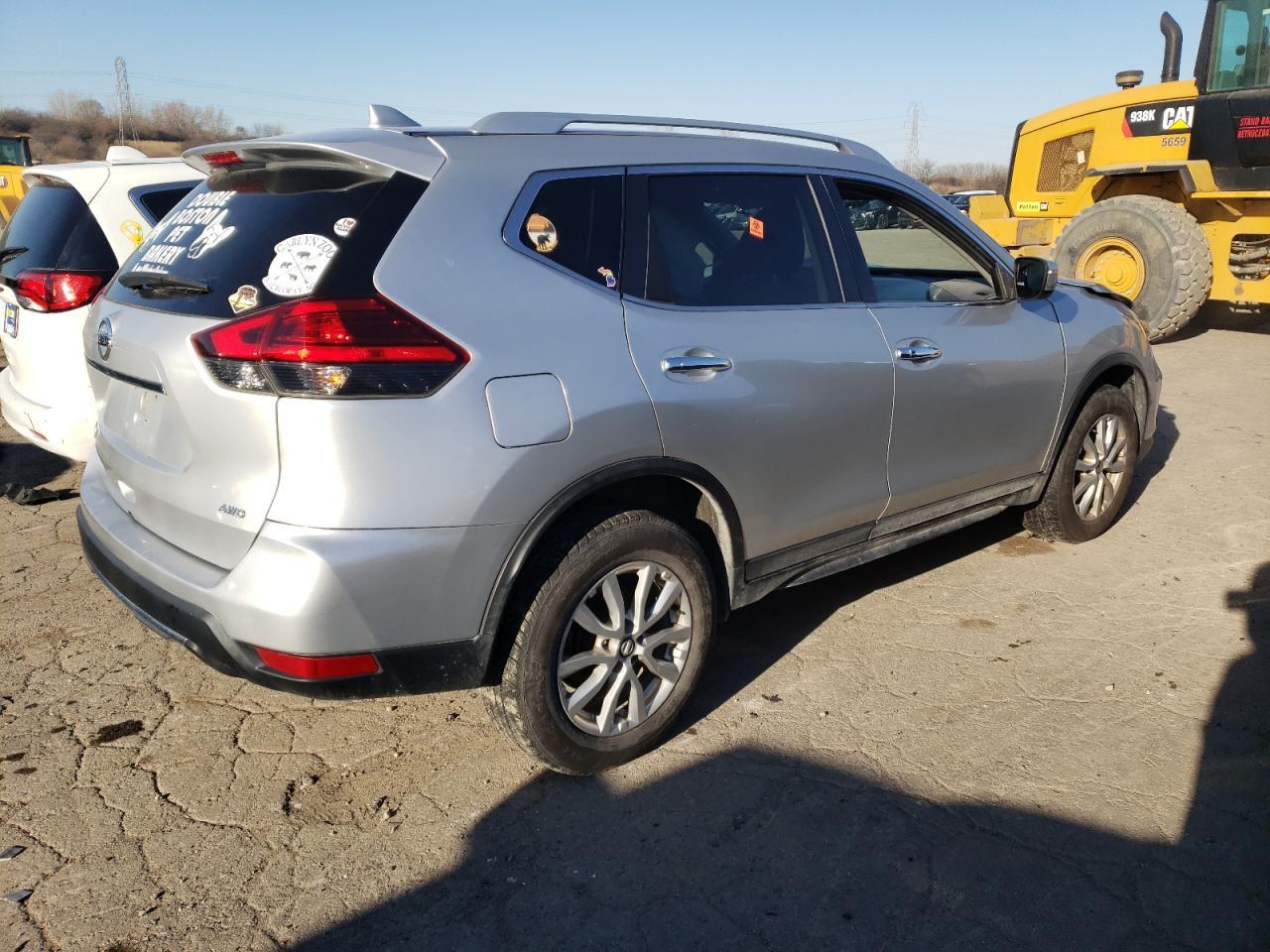 2017 NISSAN ROGUE S - Image 3