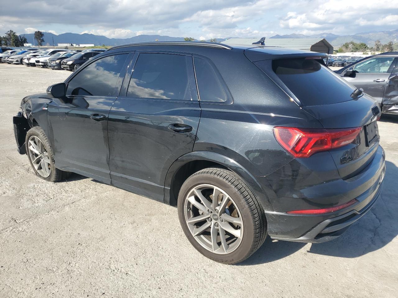 2021 AUDI Q3 PREMIUM - Фото 2