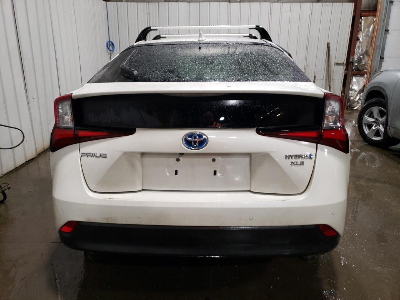 2019 TOYOTA PRIUS XLE - Image 6