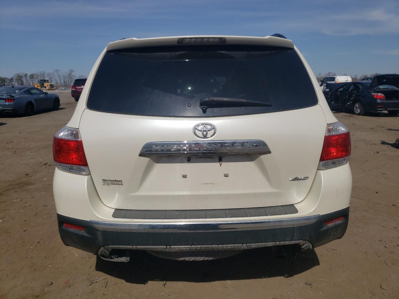 2012 TOYOTA HIGHLANDER - Image 6