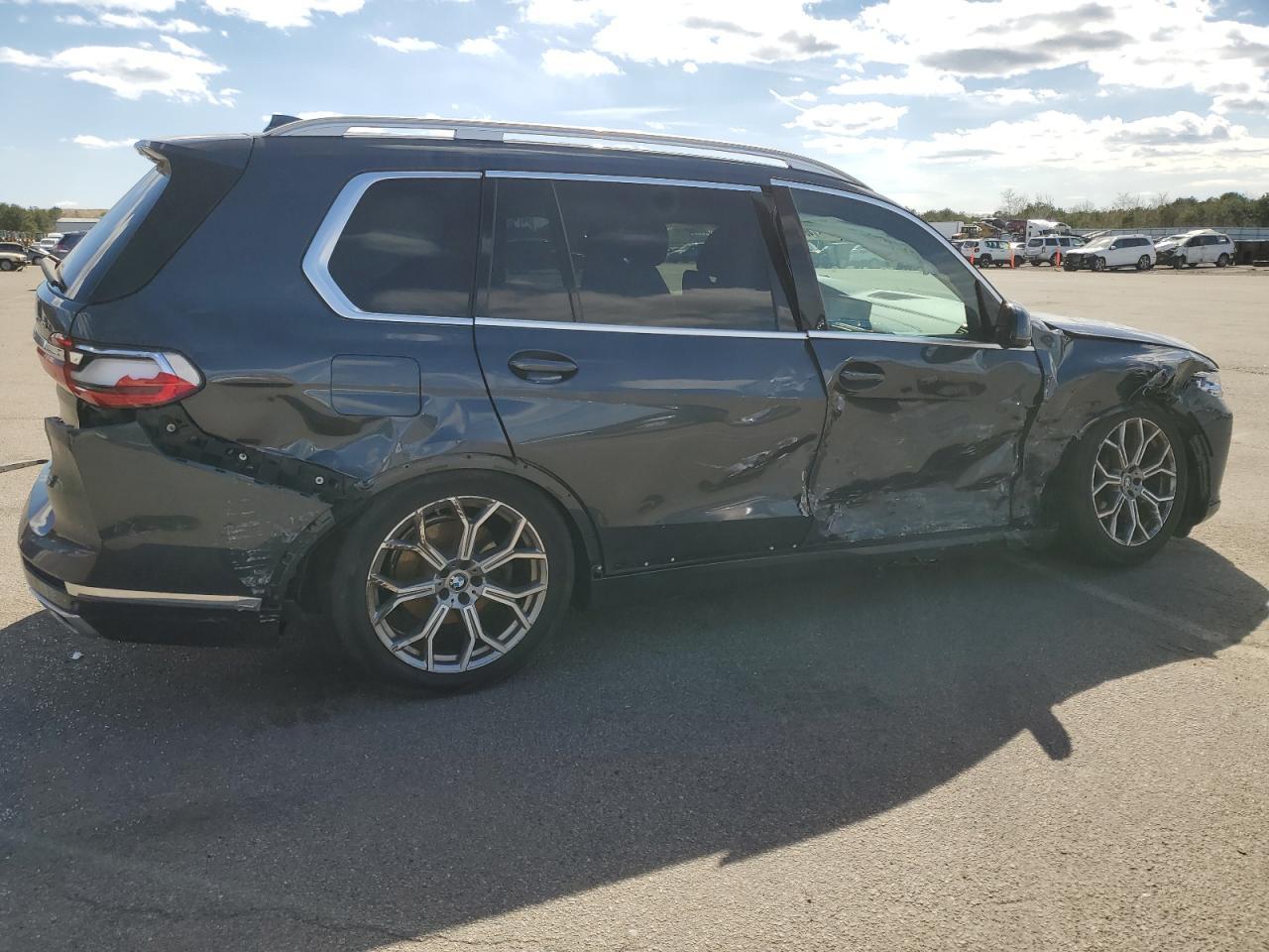 2021 BMW X7 XDRIVE4 - Image 3