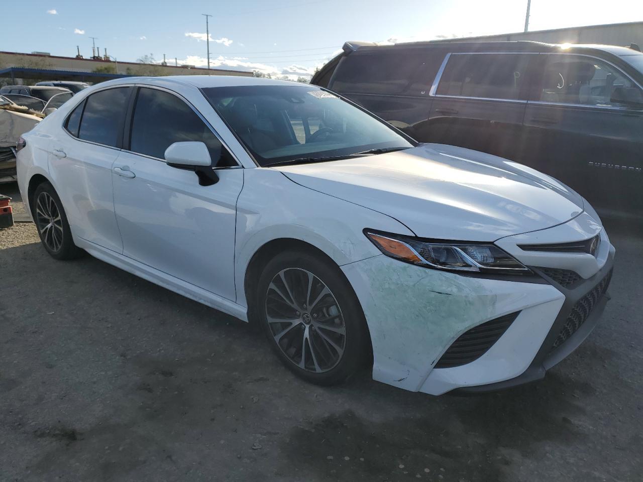 2018 TOYOTA CAMRY L - Фото 4