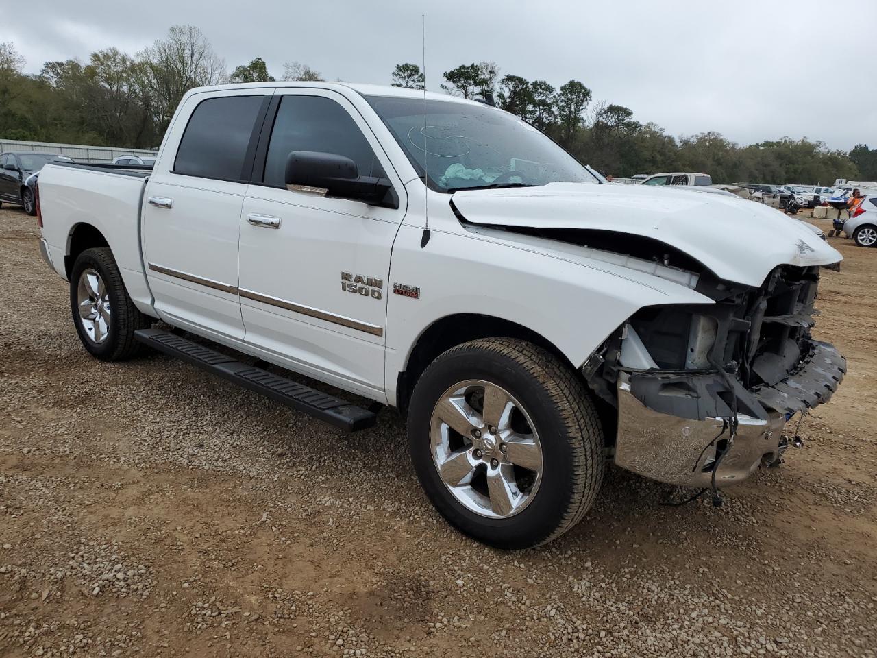 2017 RAM 1500 SLT - Фото 4