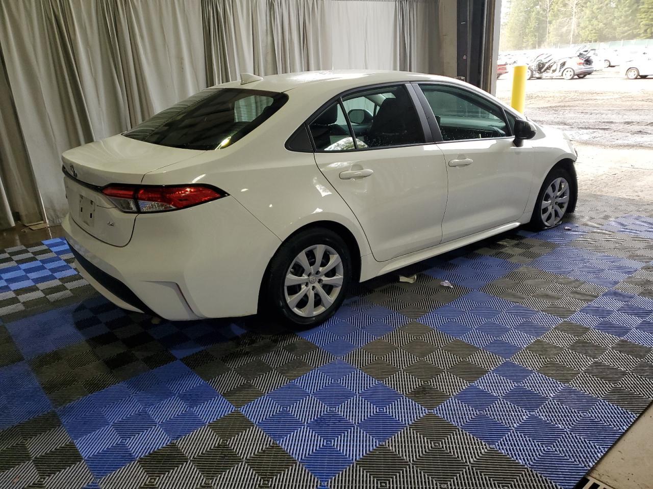2022 TOYOTA COROLLA LE - Фото 3
