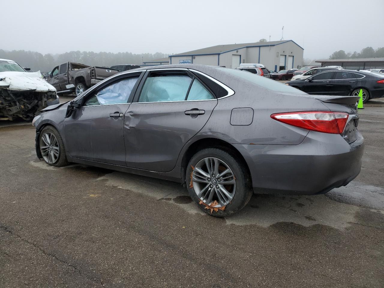 2017 TOYOTA CAMRY LE - Image 2