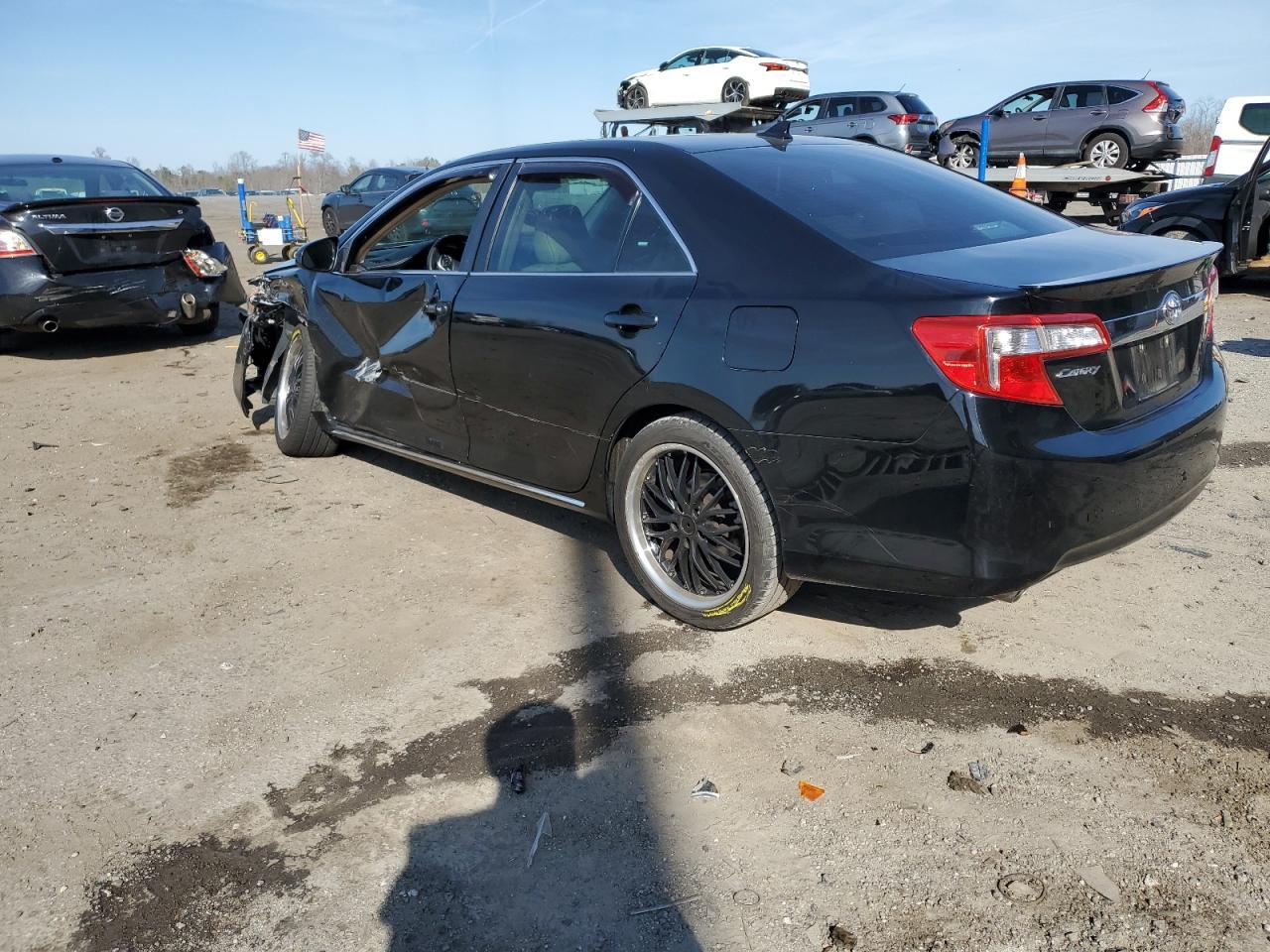 2012 TOYOTA CAMRY SE - Фото 2