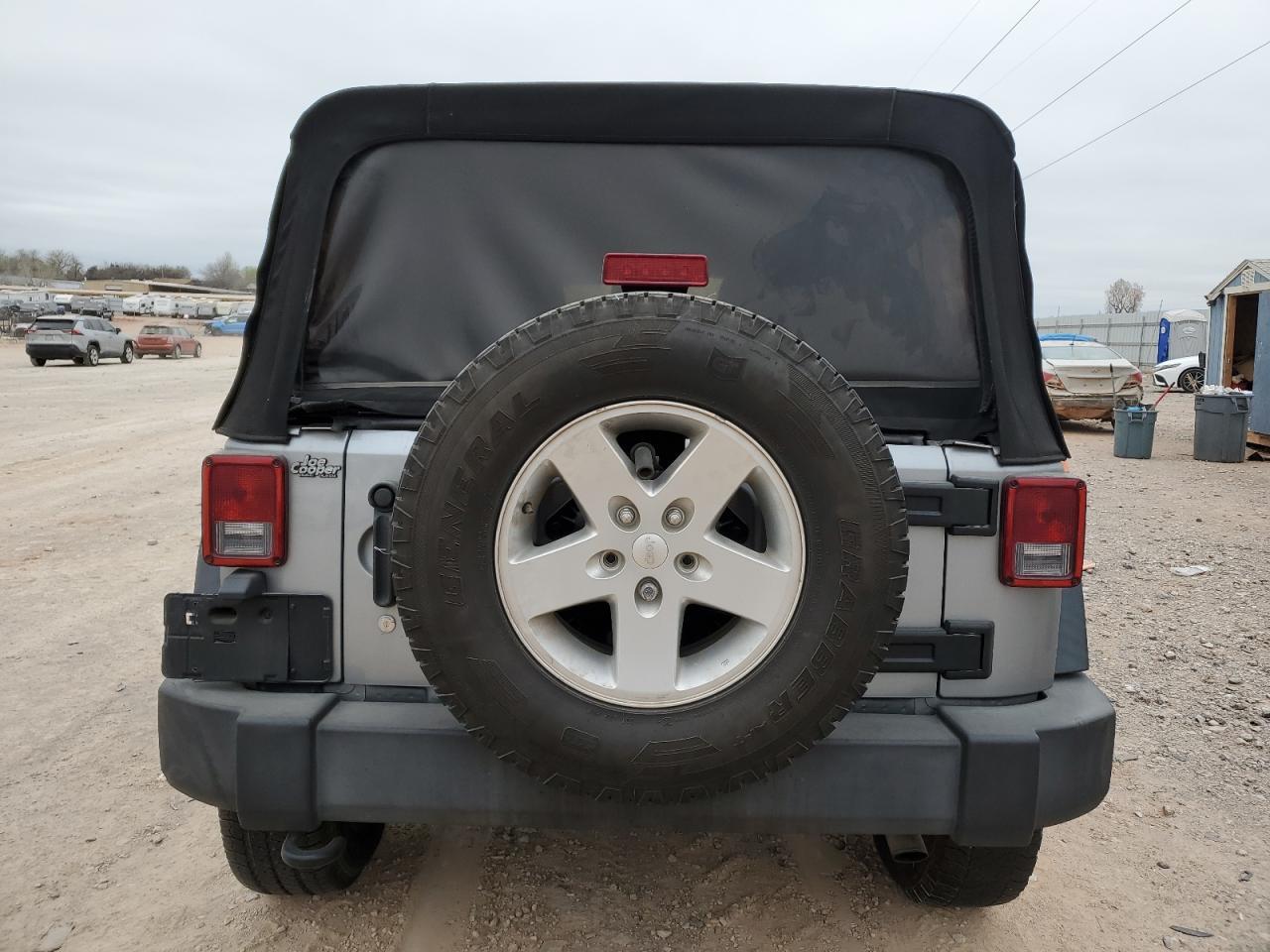 2015 JEEP WRANGLER U - Image 6