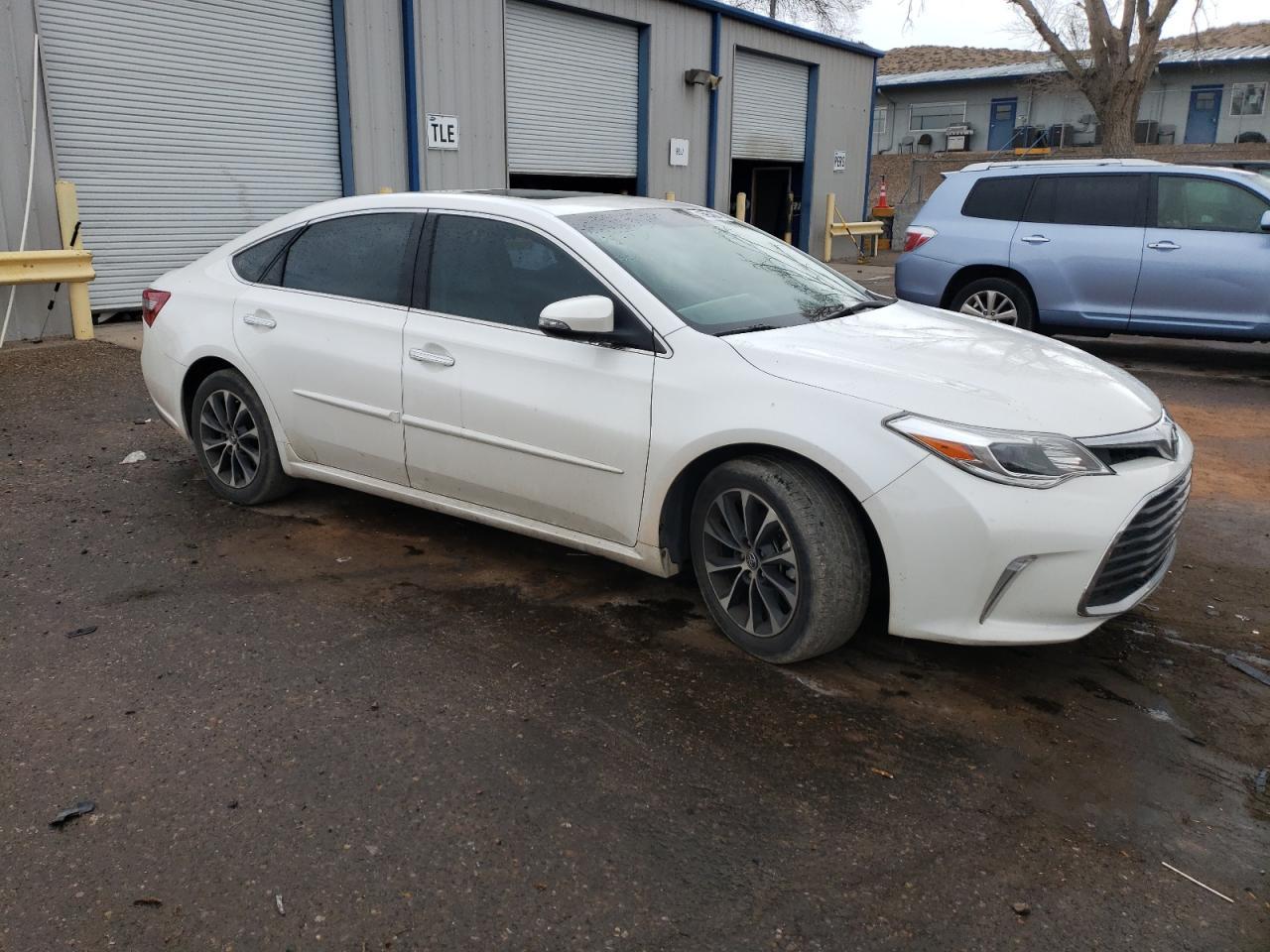 2016 TOYOTA AVALON XLE - Image 4
