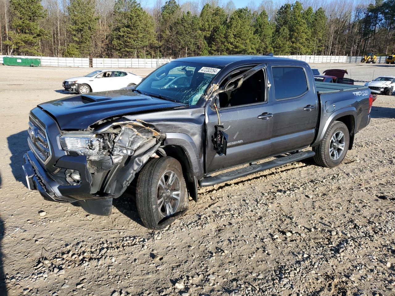 2017 TOYOTA TACOMA DOU