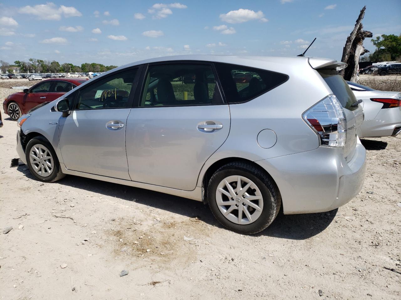 2013 TOYOTA PRIUS V - Image 2