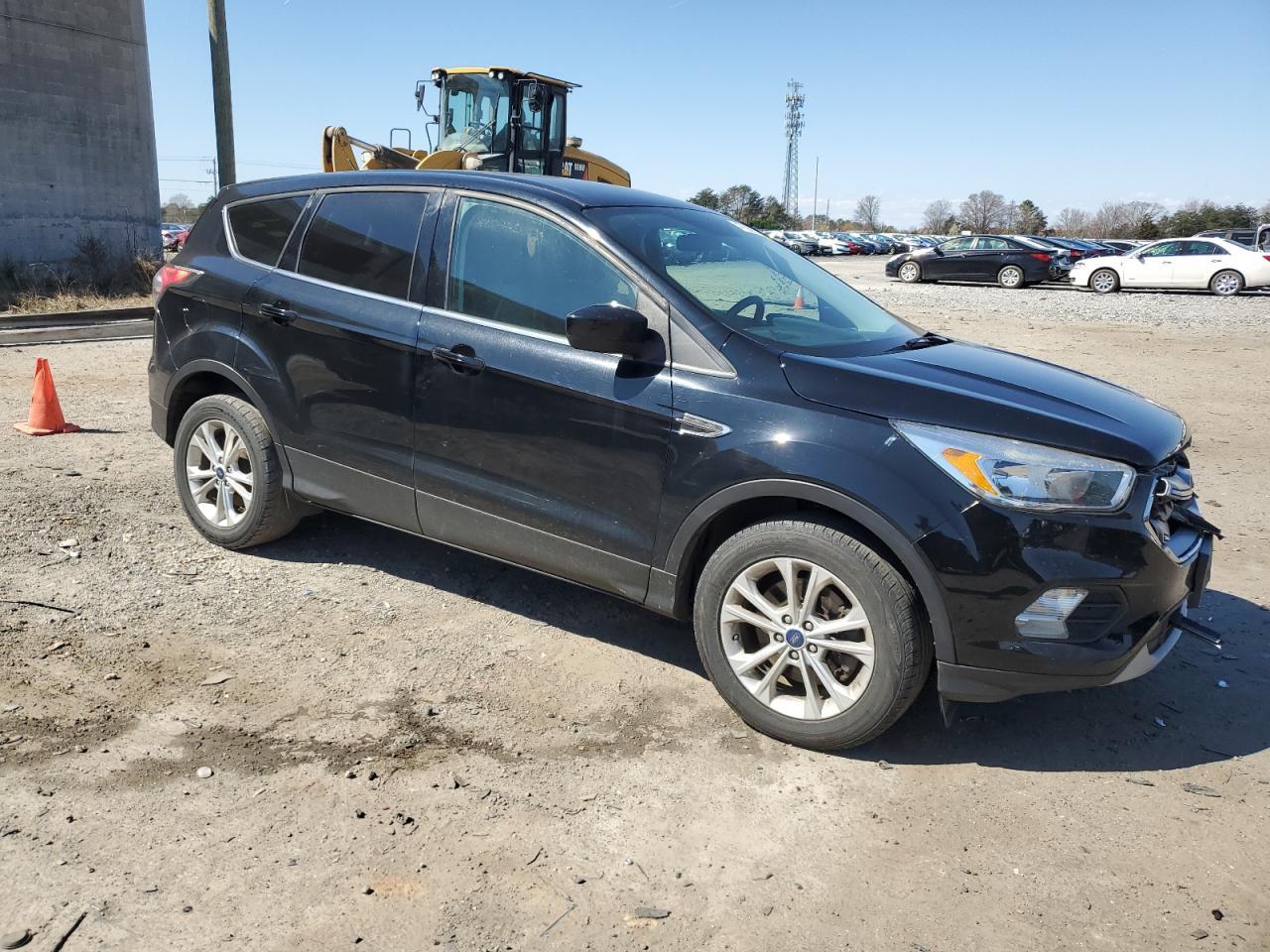 2017 FORD ESCAPE SE - Image 4
