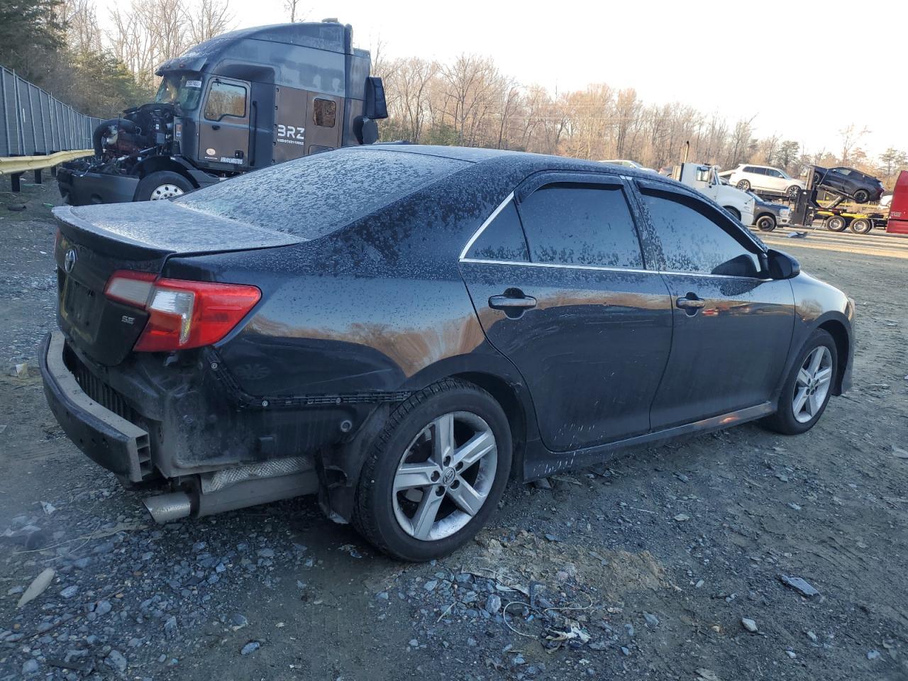 2014 TOYOTA CAMRY L - Фото 3
