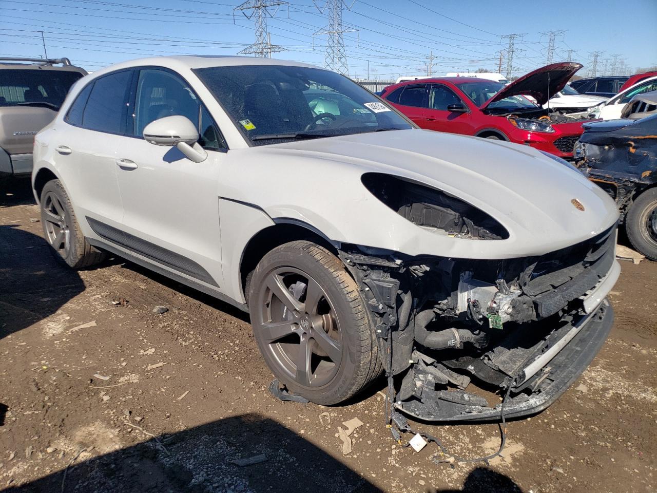 2023 PORSCHE MACAN BASE - Image 4