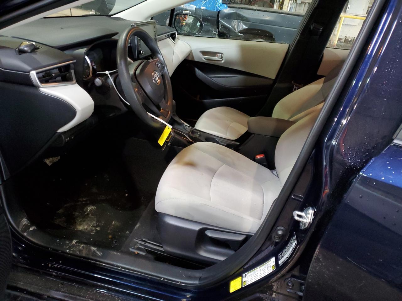2022 TOYOTA COROLLA LE - Фото 7