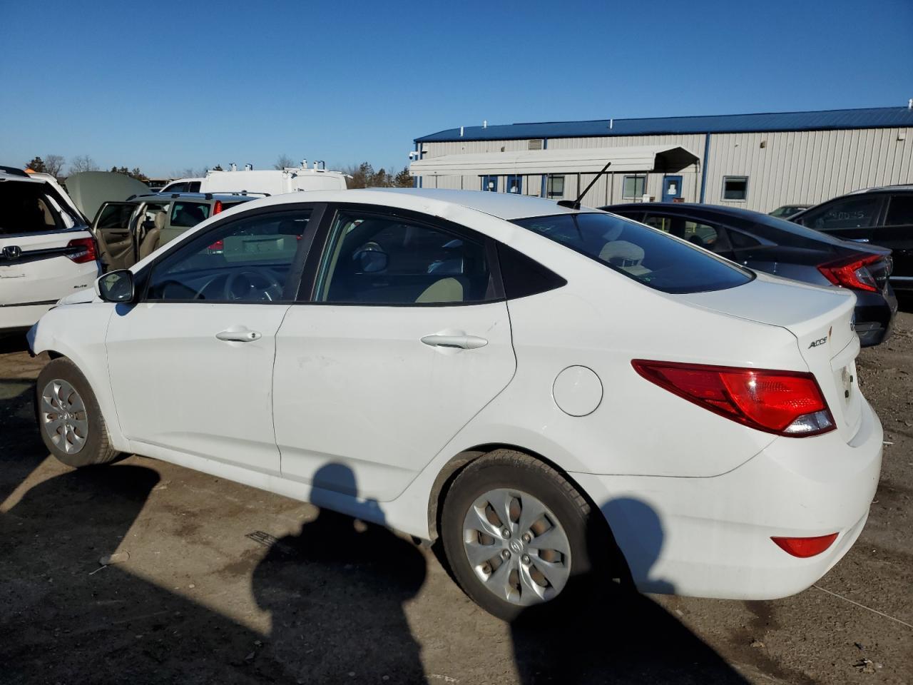 2016 HYUNDAI ACCENT SE - Фото 2