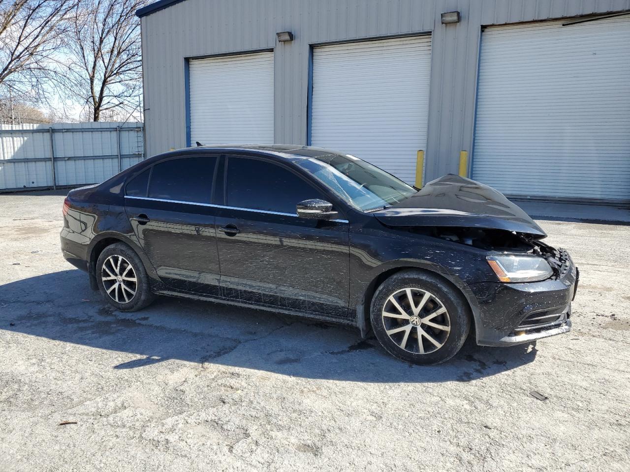 2017 VOLKSWAGEN JETTA SE - Фото 4