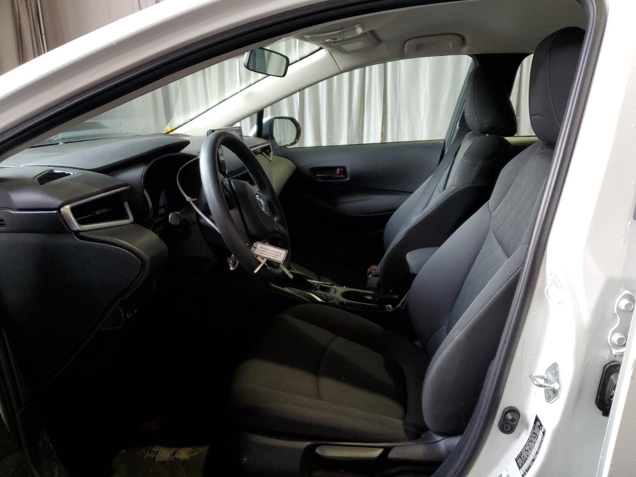 2022 TOYOTA COROLLA LE - Фото 7