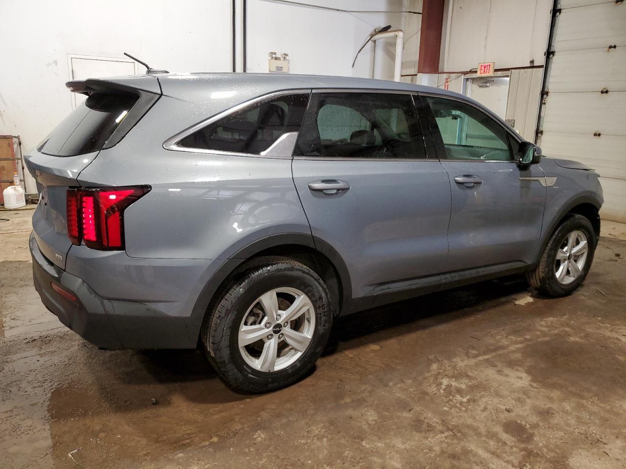 2023 KIA SORENTO LX - Фото 3