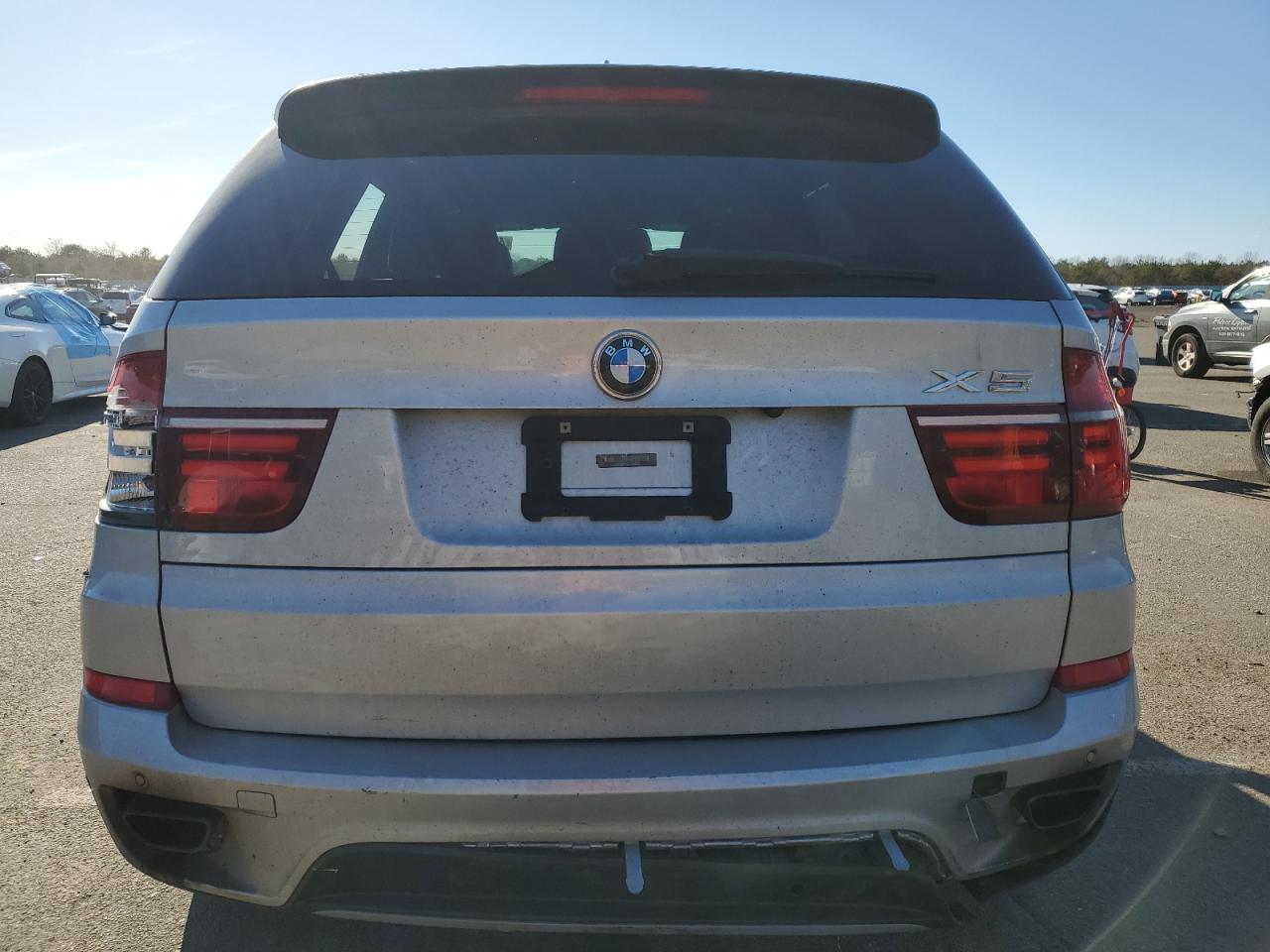 2012 BMW X5 XDRIVE5 - Image 6