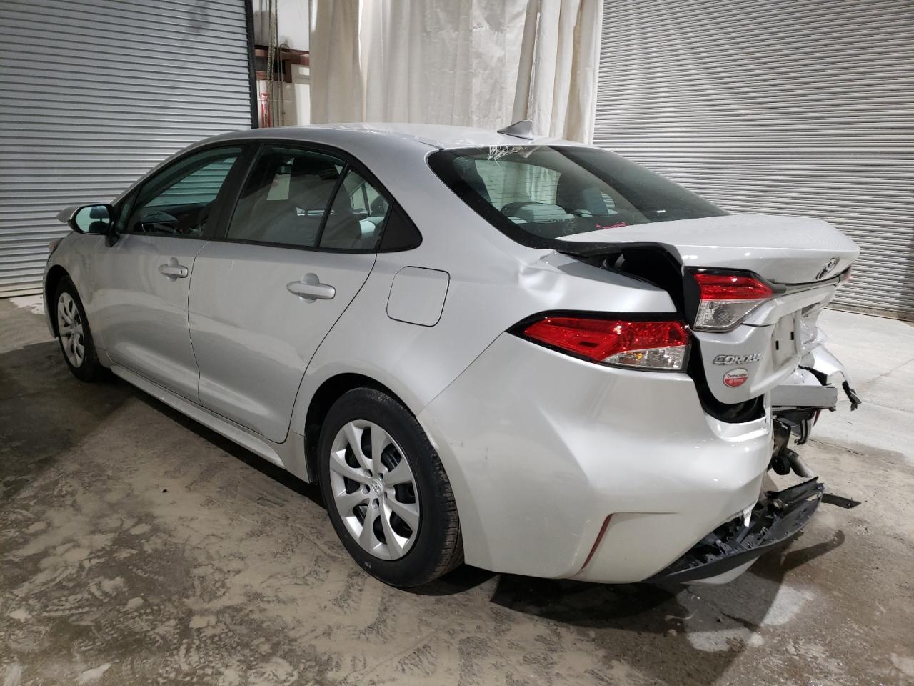 2021 TOYOTA COROLLA LE - Фото 2